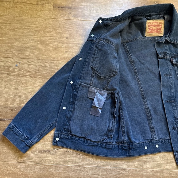 Levi's Trucker Denim Jacket Men’s XS Dark Grey Wash Jean Cotton 72334 - Picture 10 of 12